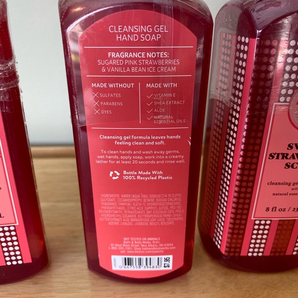 Bath Body Works Sweet Strawberry Scoop Cleansing Gel Hand Soap-Essential oils x3 - Picture 2 of 3
